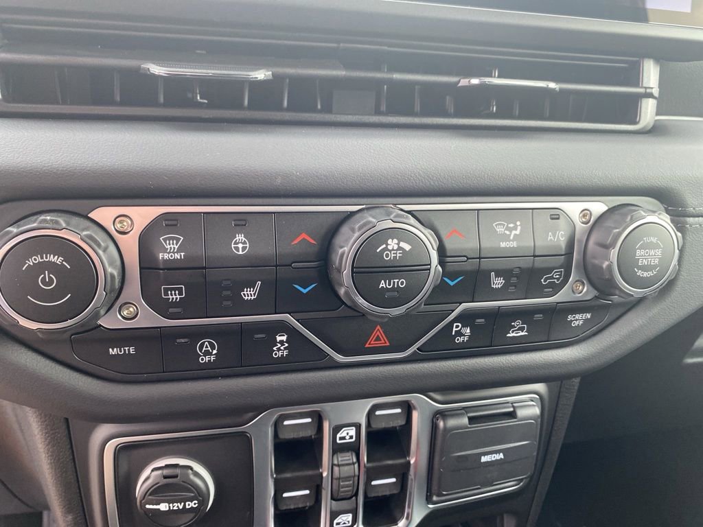 New 2025 Jeep Wrangler Sahara w/ Safety Group image 36