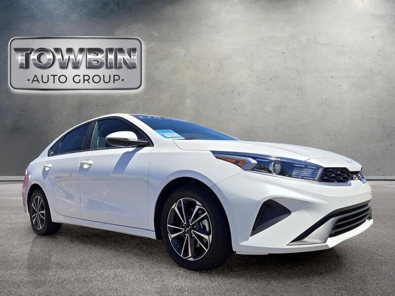 Certified 2024 Kia Forte LXS w/ LXS Technology Package FWD image 2