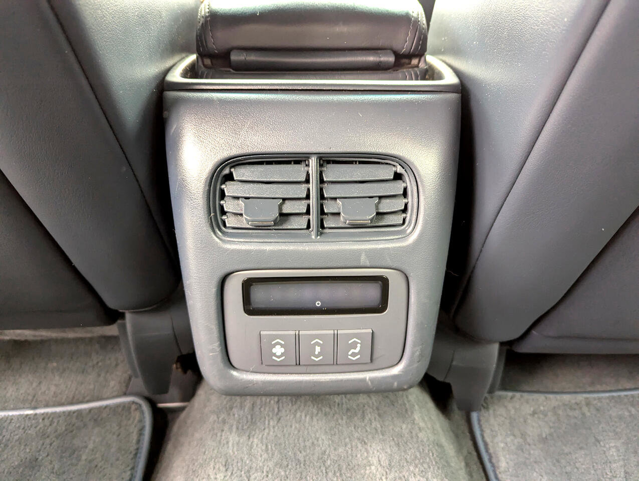 Used 2007 Cadillac DTS image 33