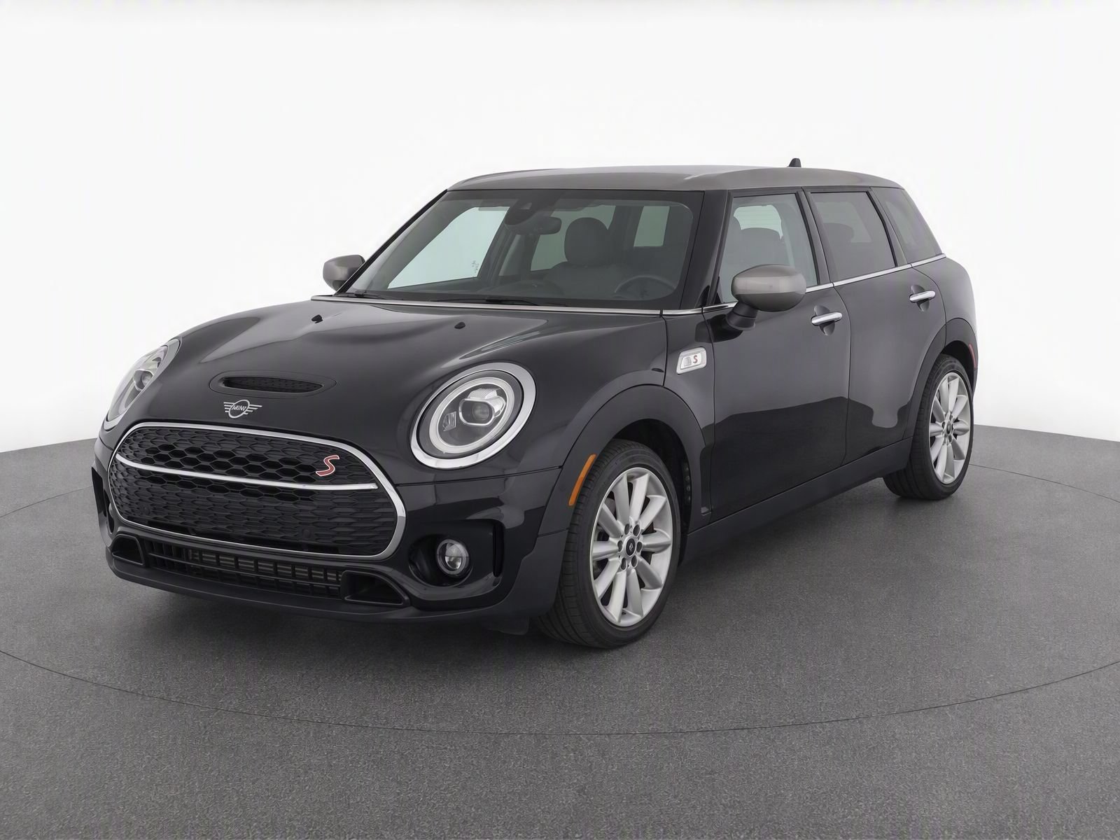 Used 2024 MINI Cooper Clubman S w/ Signature Upholstery Package FWD image 2