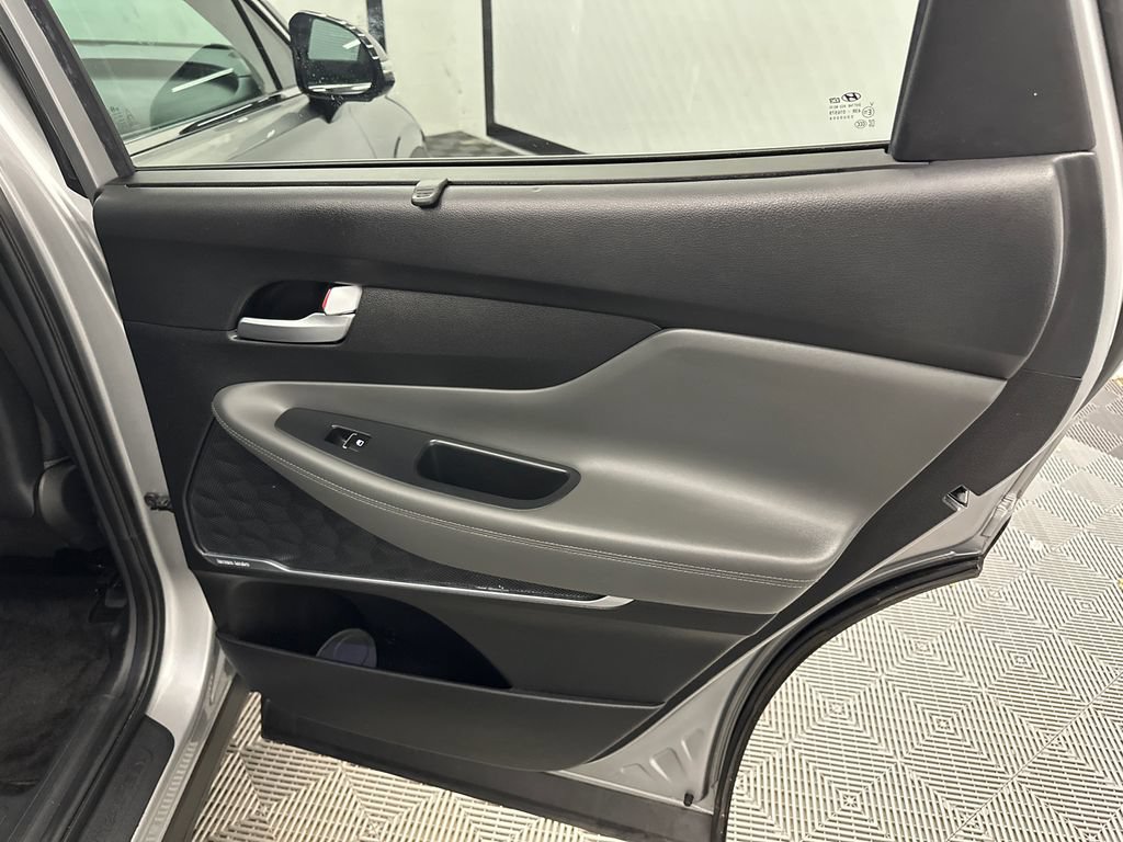 Used 2022 Hyundai Santa Fe SEL w/ Convenience + Premium Package FWD image 17