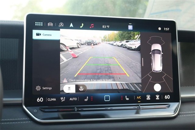 New 2025 Volkswagen Tiguan SE image 13