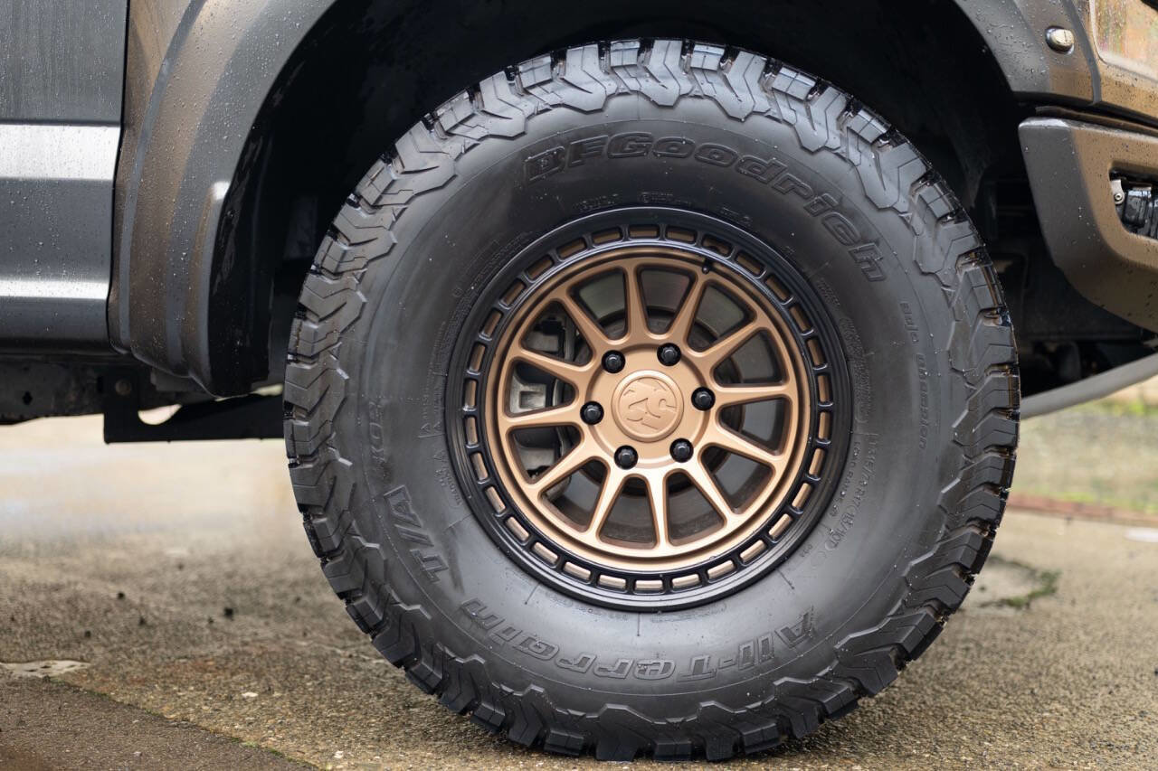 Used 2017 Ford F150 Raptor w/ Equipment Group 802A Luxury image 53