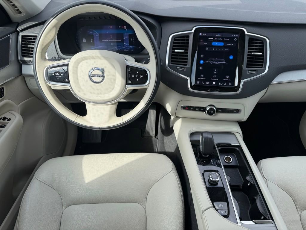 Used 2023 Volvo XC90 B5 Core image 15