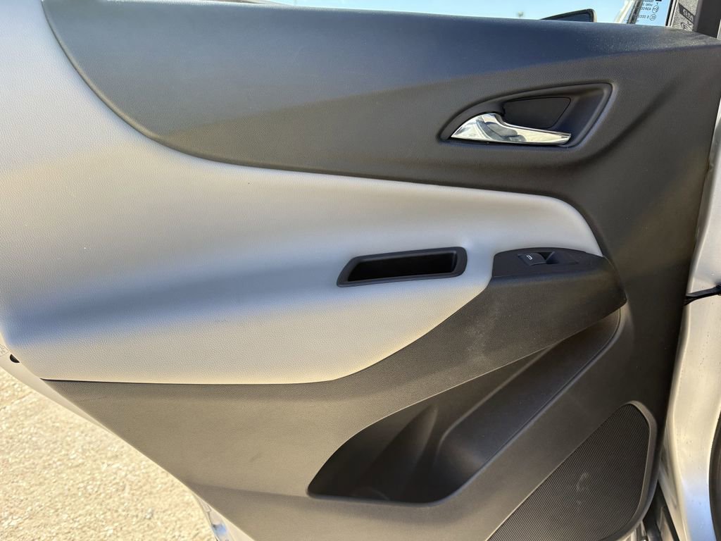 Used 2020 Chevrolet Equinox LS w/ LS Convenience Package image 22