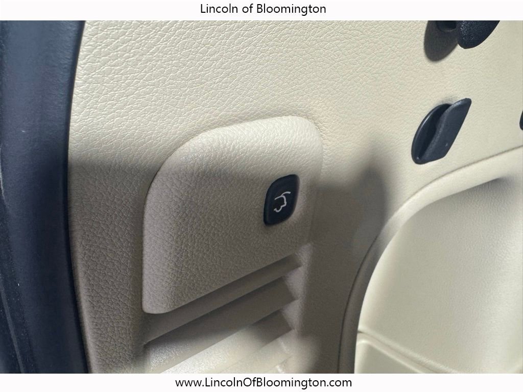 Used 2021 Jeep Grand Cherokee Limited w/ Trailer Tow Group IV image 24