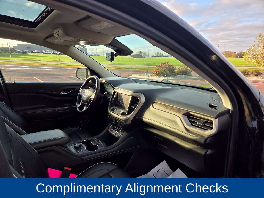Used 2021 GMC Acadia Denali w/ Denali Ultimate Package AWD/4WD image 32