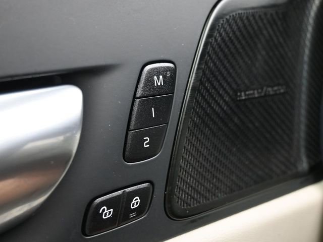 Used 2023 Volvo XC60 B6 Ultimate w/ Protection Package Premier image 31