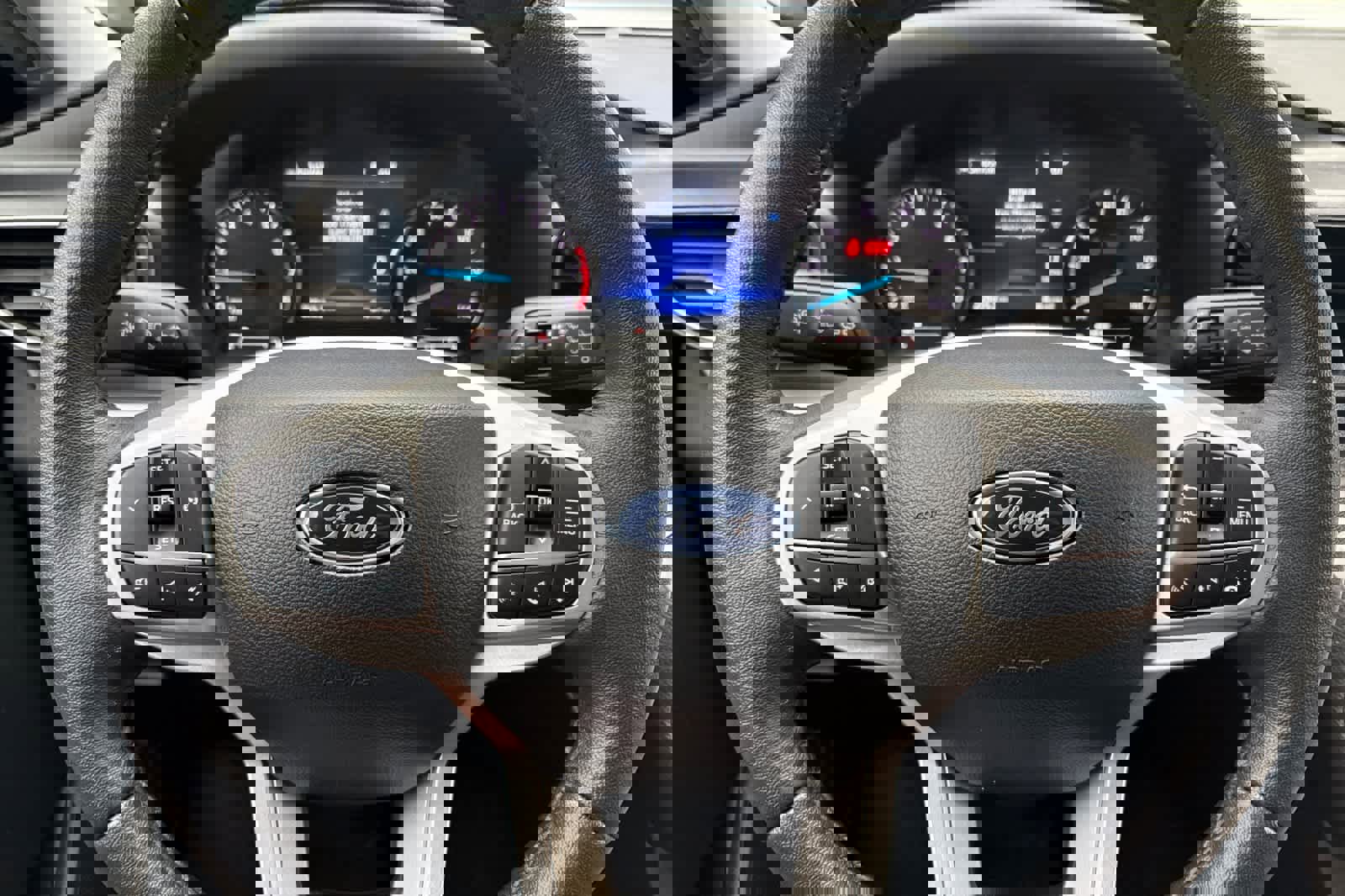 Used 2023 Ford Explorer XLT w/ Equipment Group 202A image 25