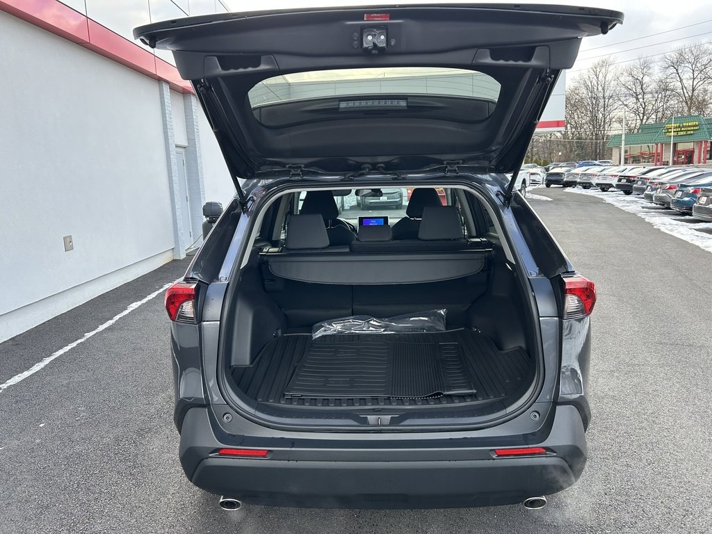 Used 2025 Toyota RAV4 XLE image 10