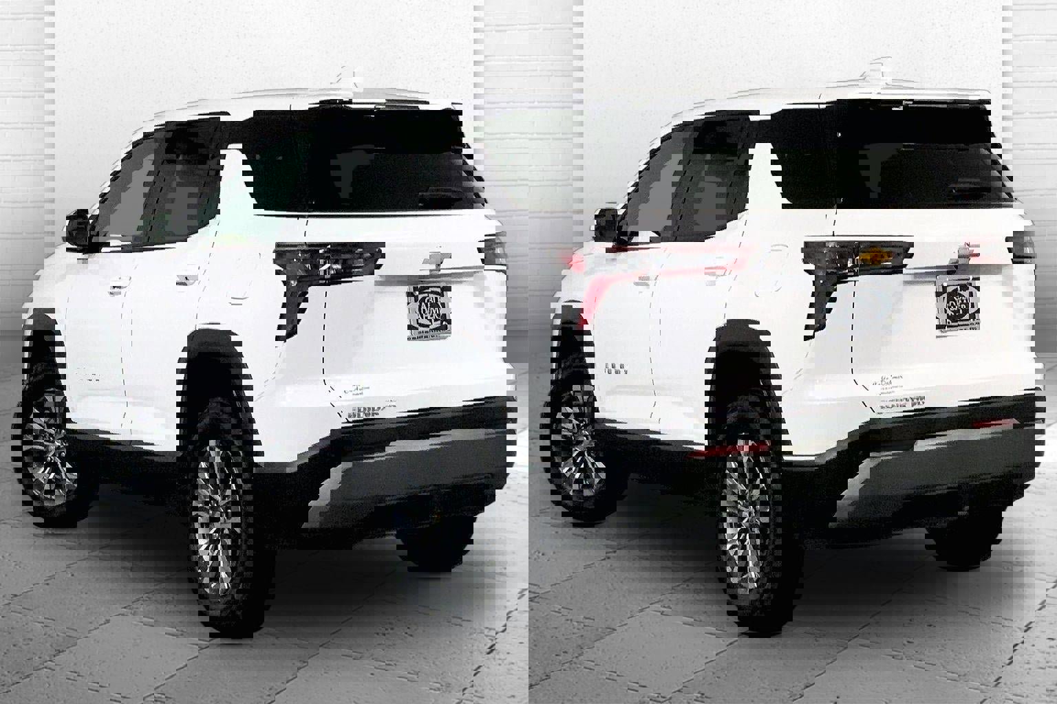 Used 2025 Chevrolet Equinox LT AWD/4WD image 11