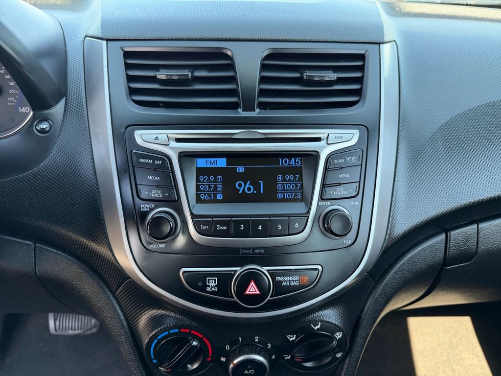 Used 2017 Hyundai Accent SE FWD image 17