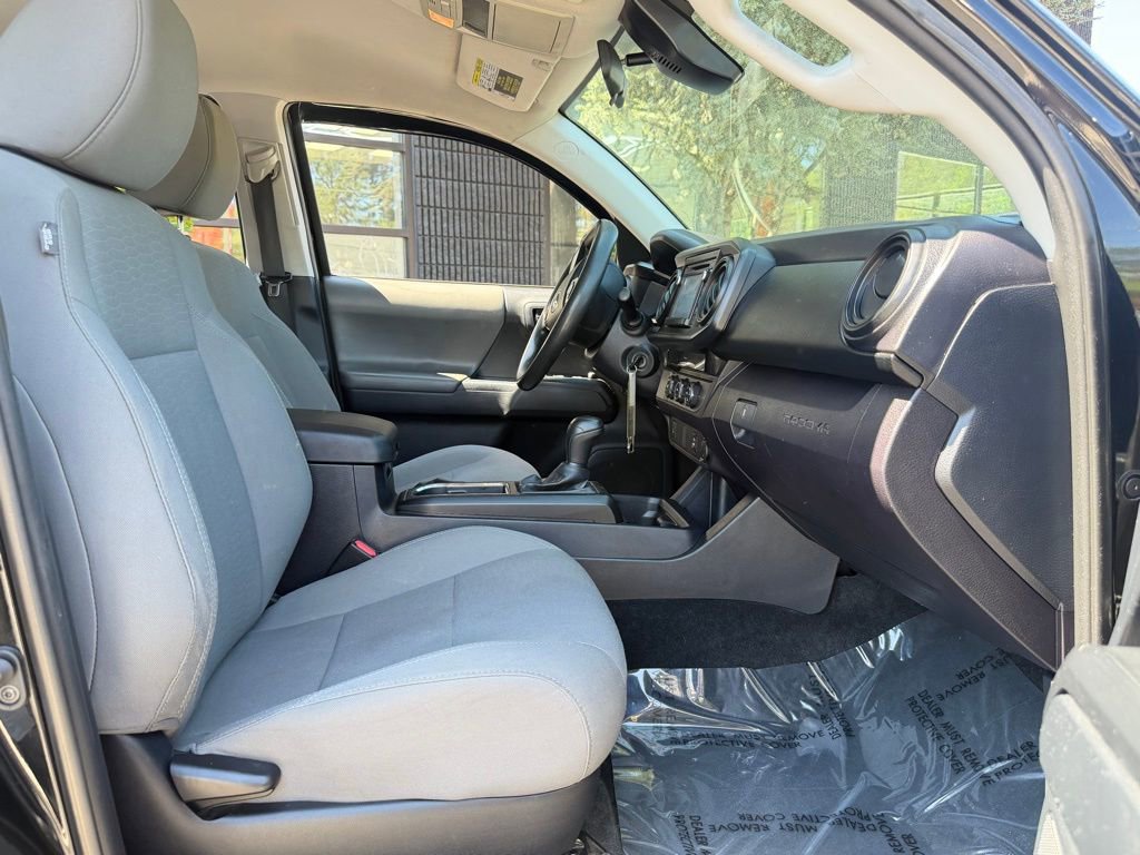 Used 2018 Toyota Tacoma SR RWD image 31