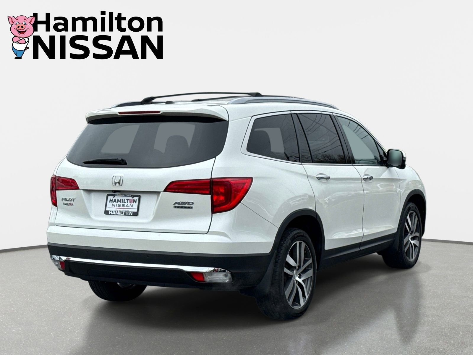 Used 2018 Honda Pilot Touring image 1