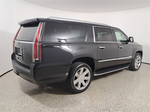 Used 2020 Cadillac Escalade ESV Premium Luxury image 5