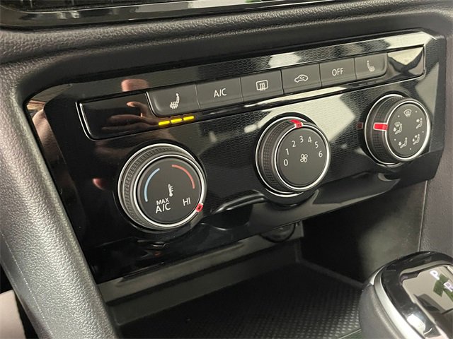 Used 2025 Volkswagen Taos S image 9