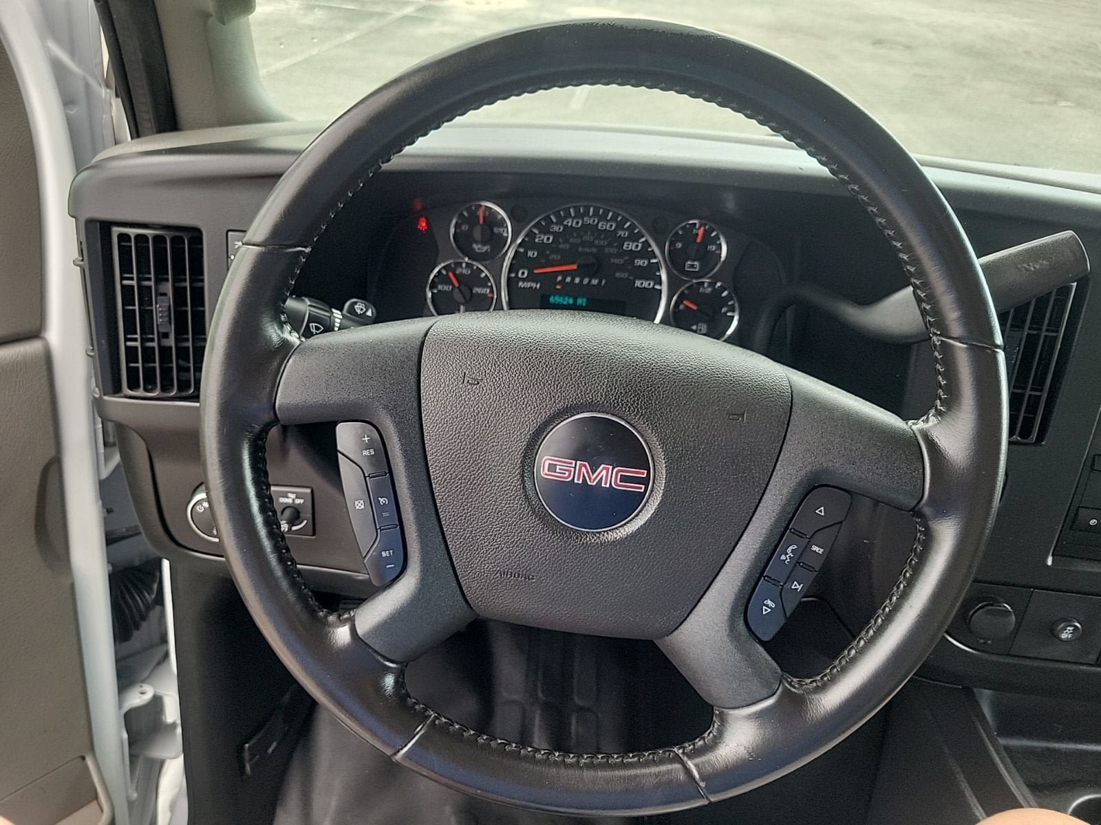 Used 2023 GMC Savana 3500 w/ Power Convenience Package RWD image 16