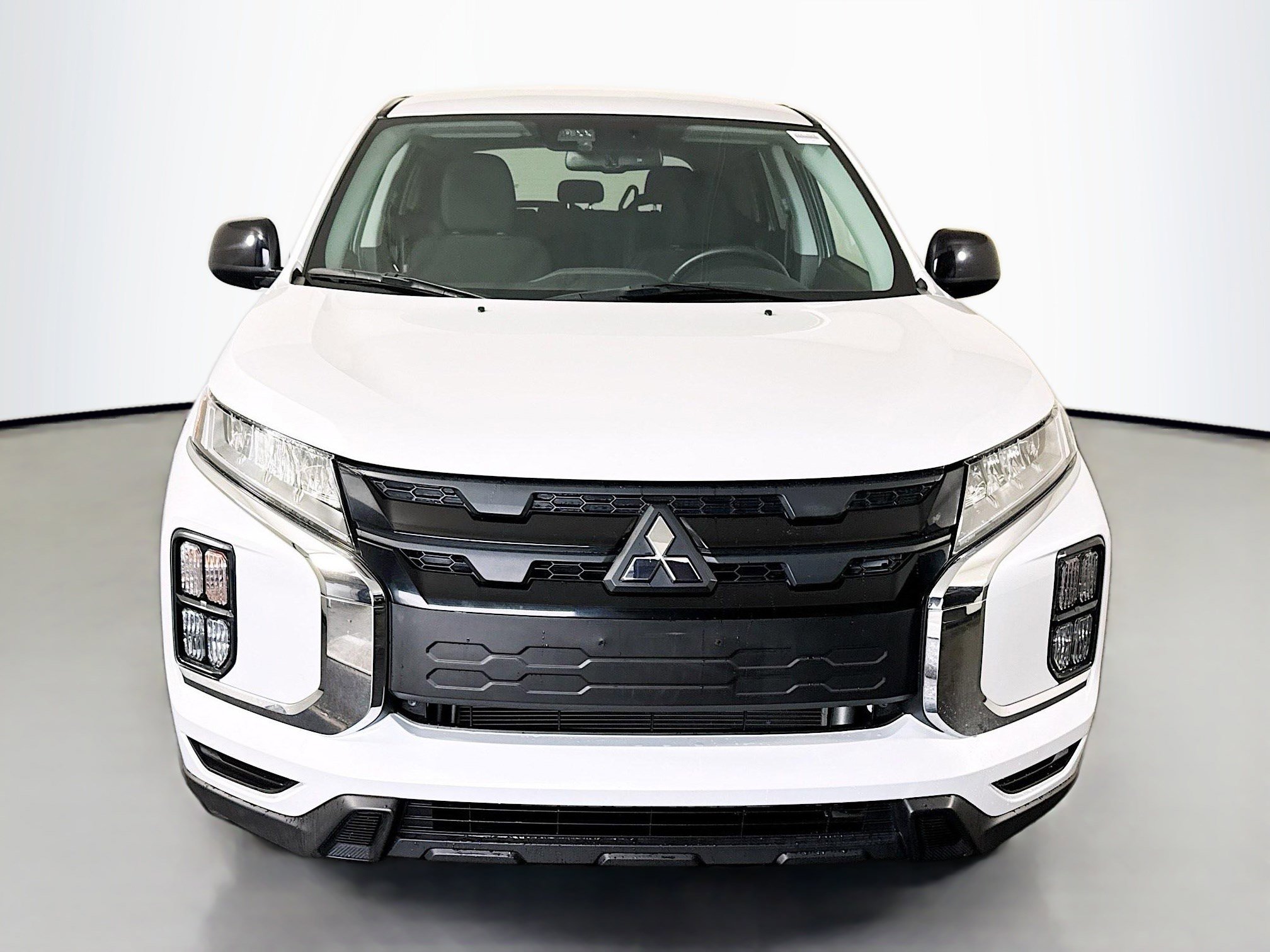 Used 2022 Mitsubishi Outlander Sport LE image 2