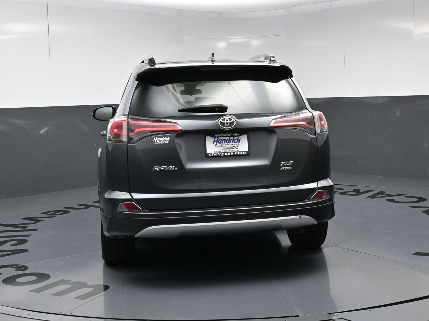 Used 2018 Toyota RAV4 XLE AWD/4WD image 8