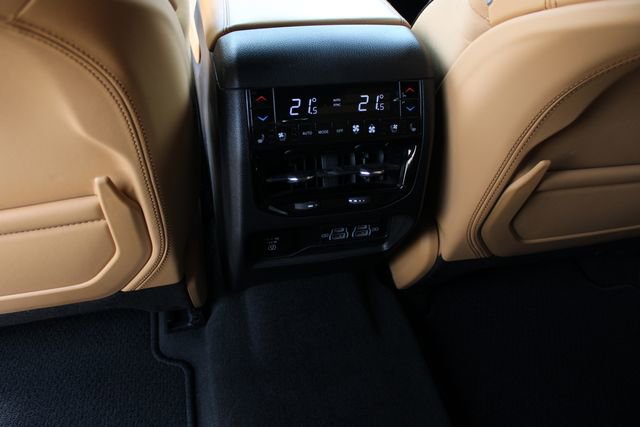 Used 2022 Jeep Grand Cherokee L Summit AWD/4WD image 29