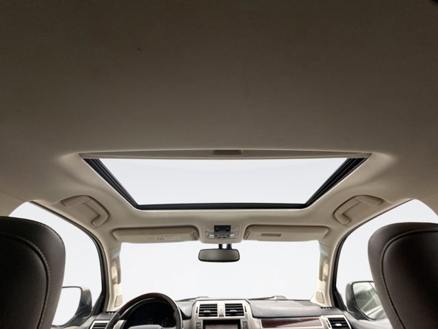 Used 2016 Lexus GX 460 w/ Premium Package AWD/4WD image 18
