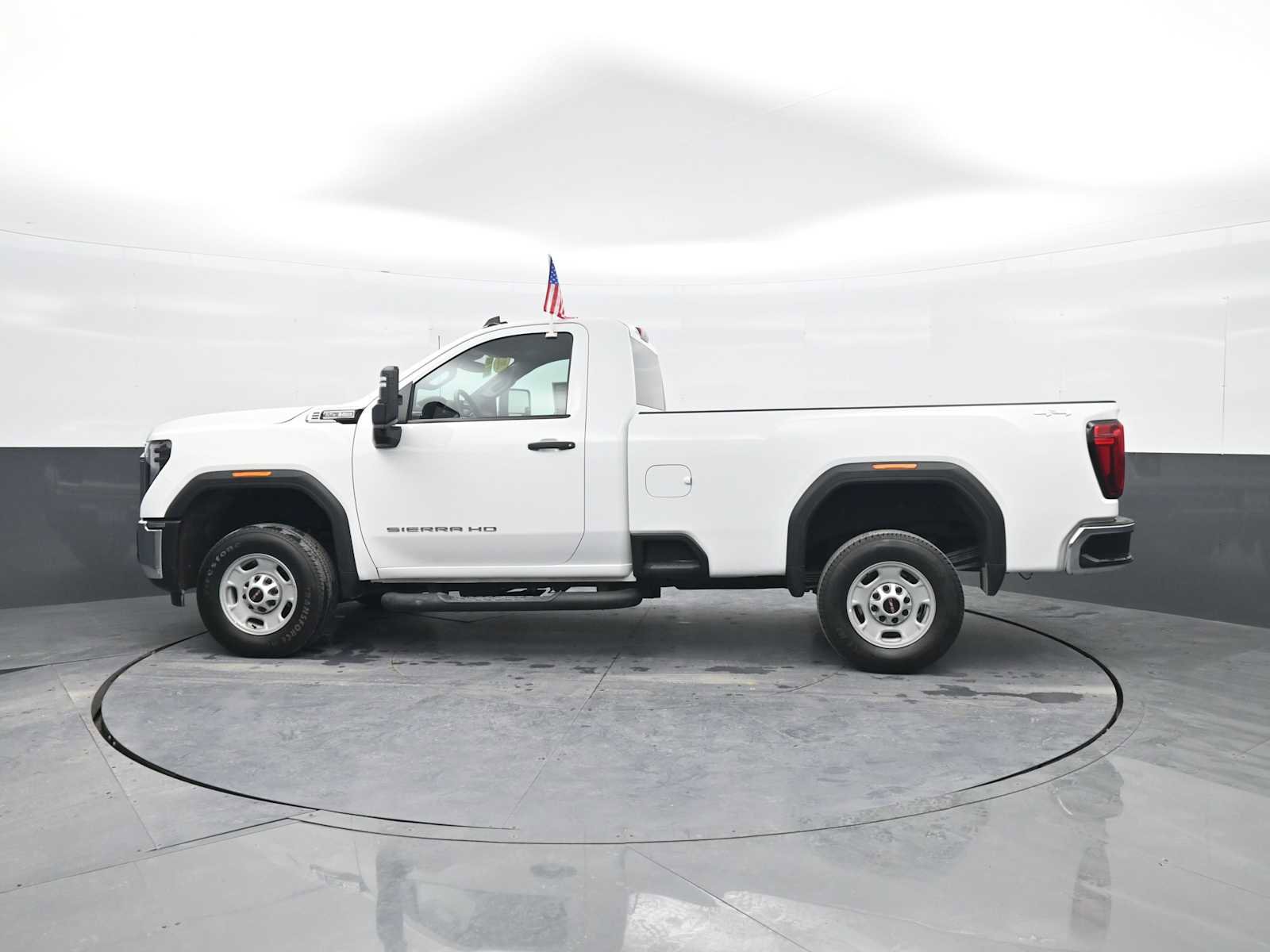 Used 2025 GMC Sierra 2500 Pro w/ Convenience Package image 5