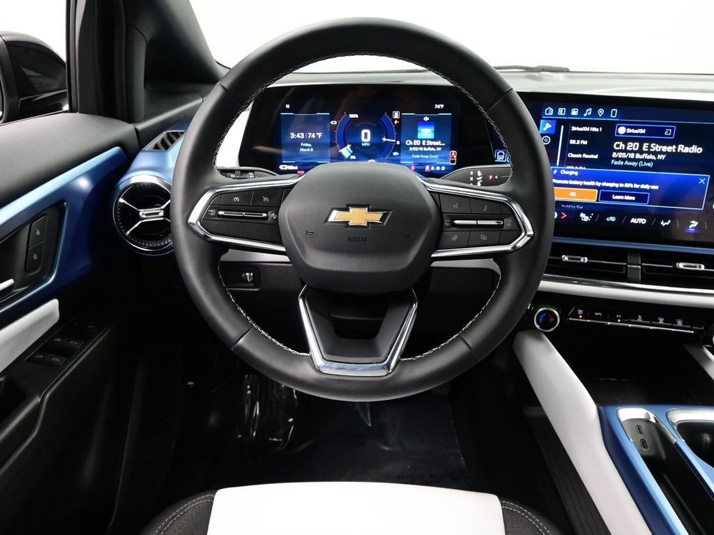 Used 2026 Chevrolet Equinox EV LT image 12