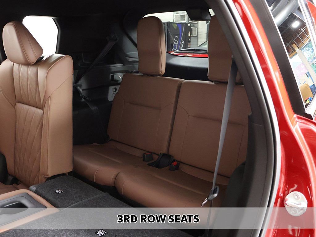 New 2025 Mitsubishi Outlander SEL image 11