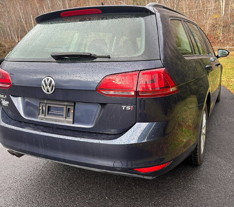 Used 2017 Volkswagen Golf SE FWD image 9