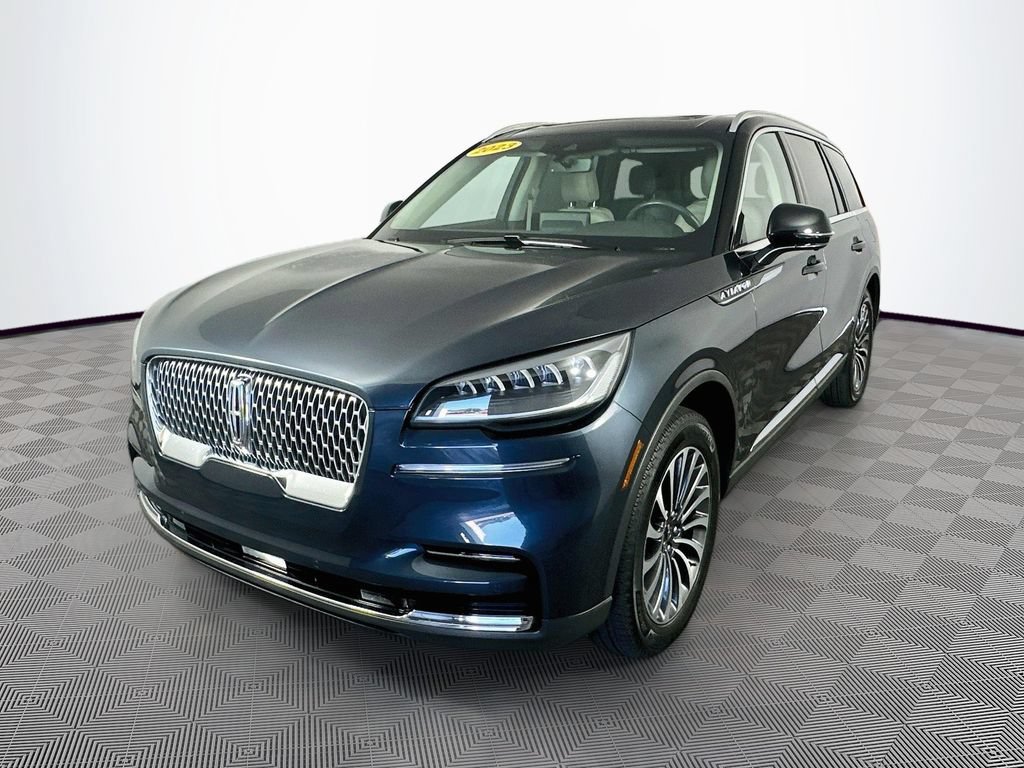 Used 2023 Lincoln Aviator Reserve w/ Elements Package Plus AWD/4WD image 6