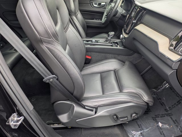 Used 2021 Volvo XC60 T5 Inscription w/ Advanced Package FWD image 23