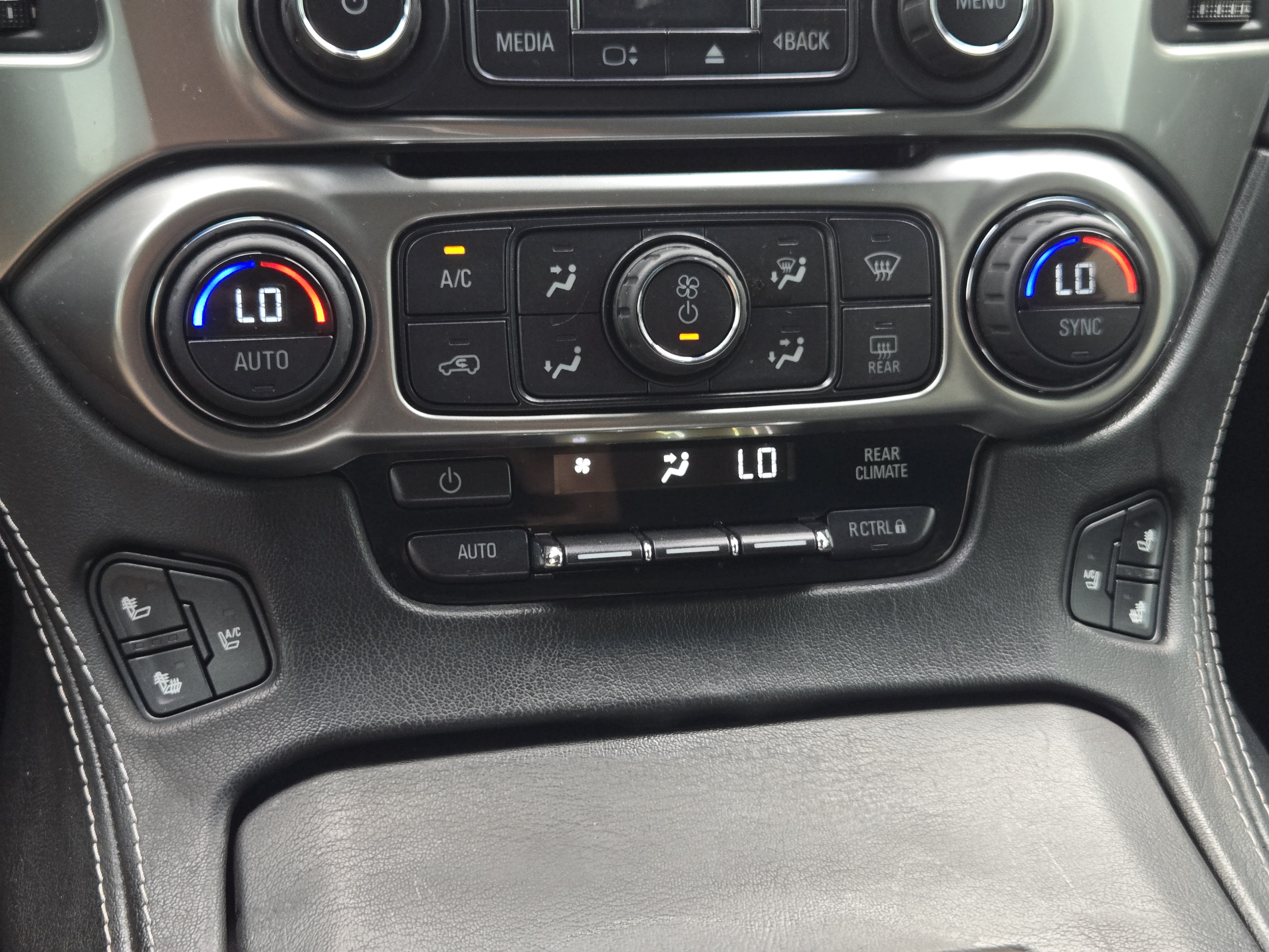 Used 2015 Chevrolet Tahoe LTZ AWD/4WD image 20