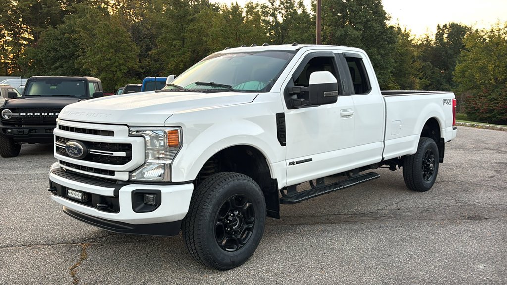 Used 2022 Ford F350 Lariat AWD/4WD image 2