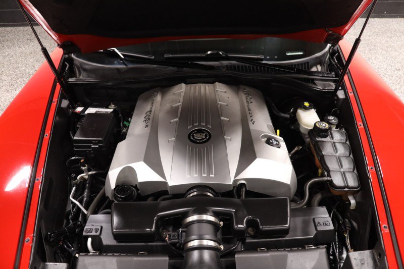 Used 2007 Cadillac XLR RWD image 17