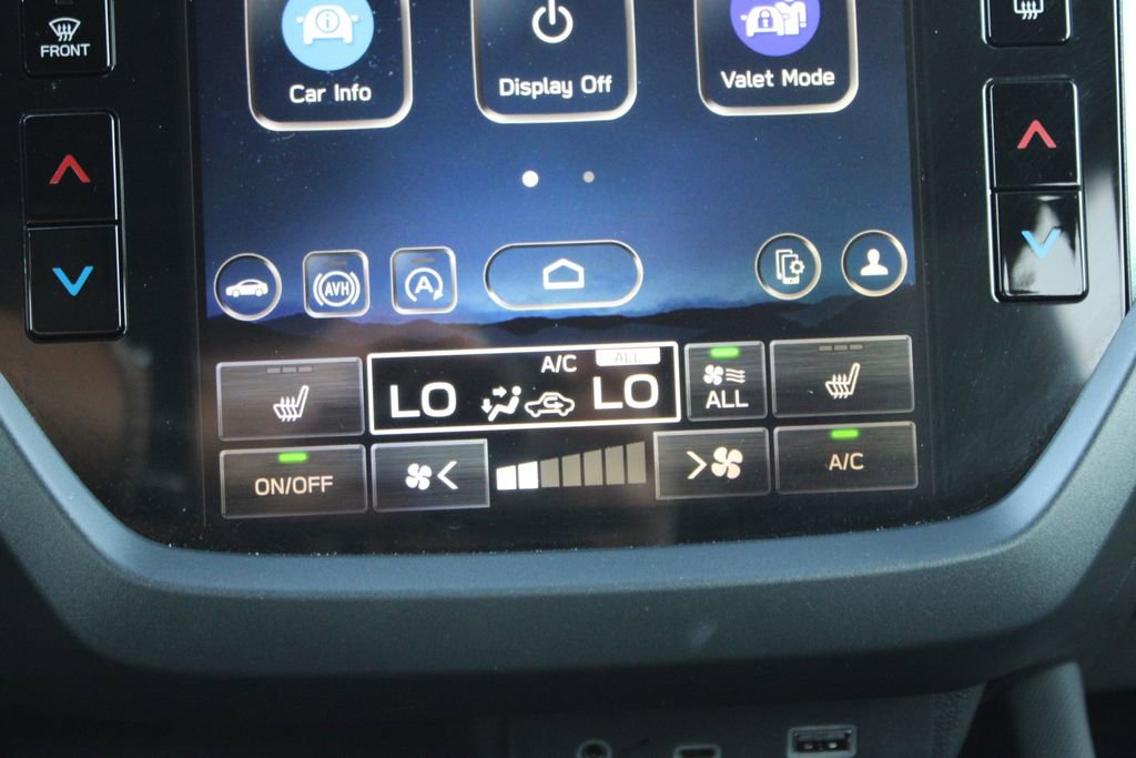 Used 2025 Subaru Forester Premium AWD/4WD image 24
