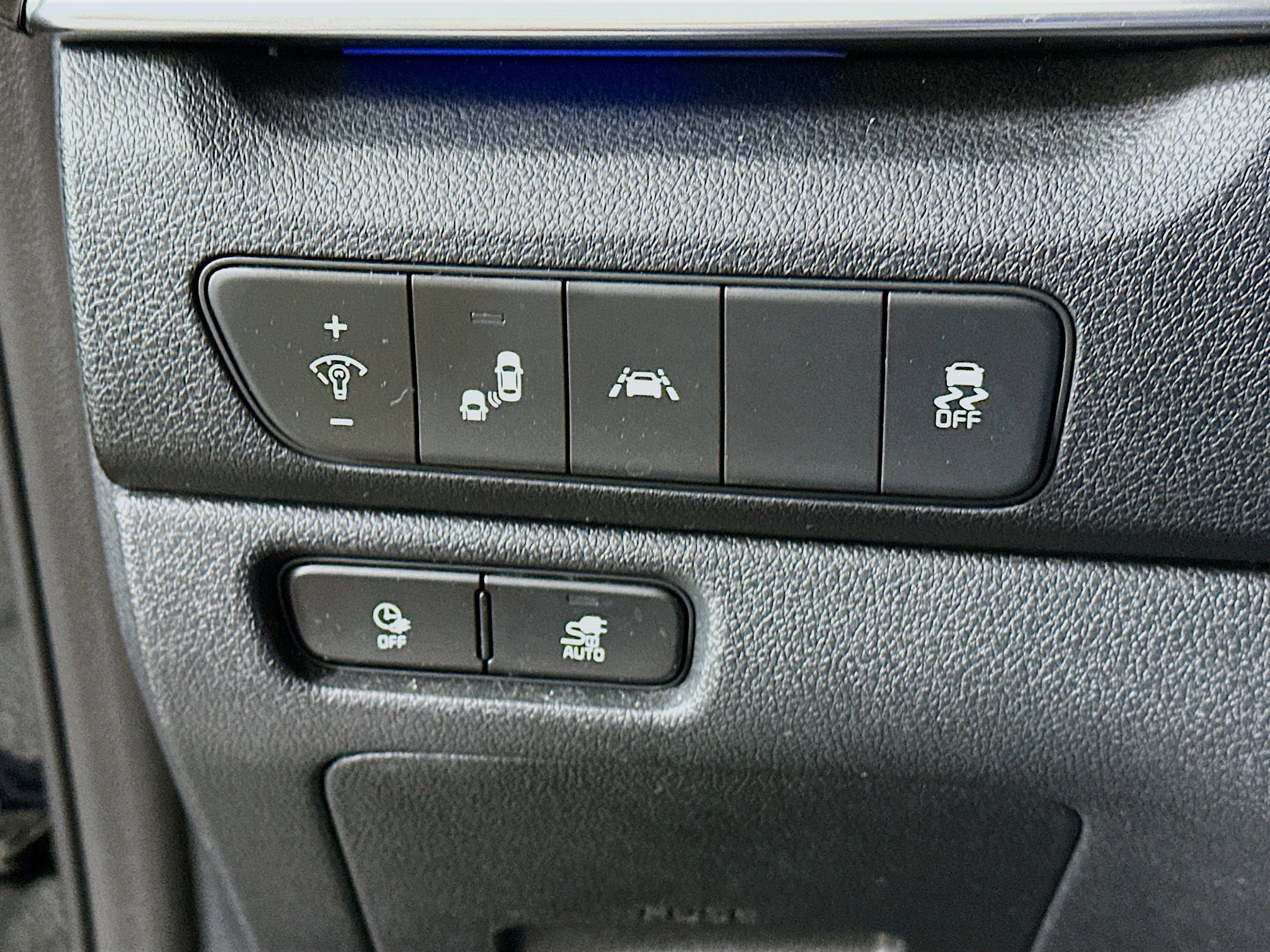 Used 2022 Kia Niro EX Premium image 17