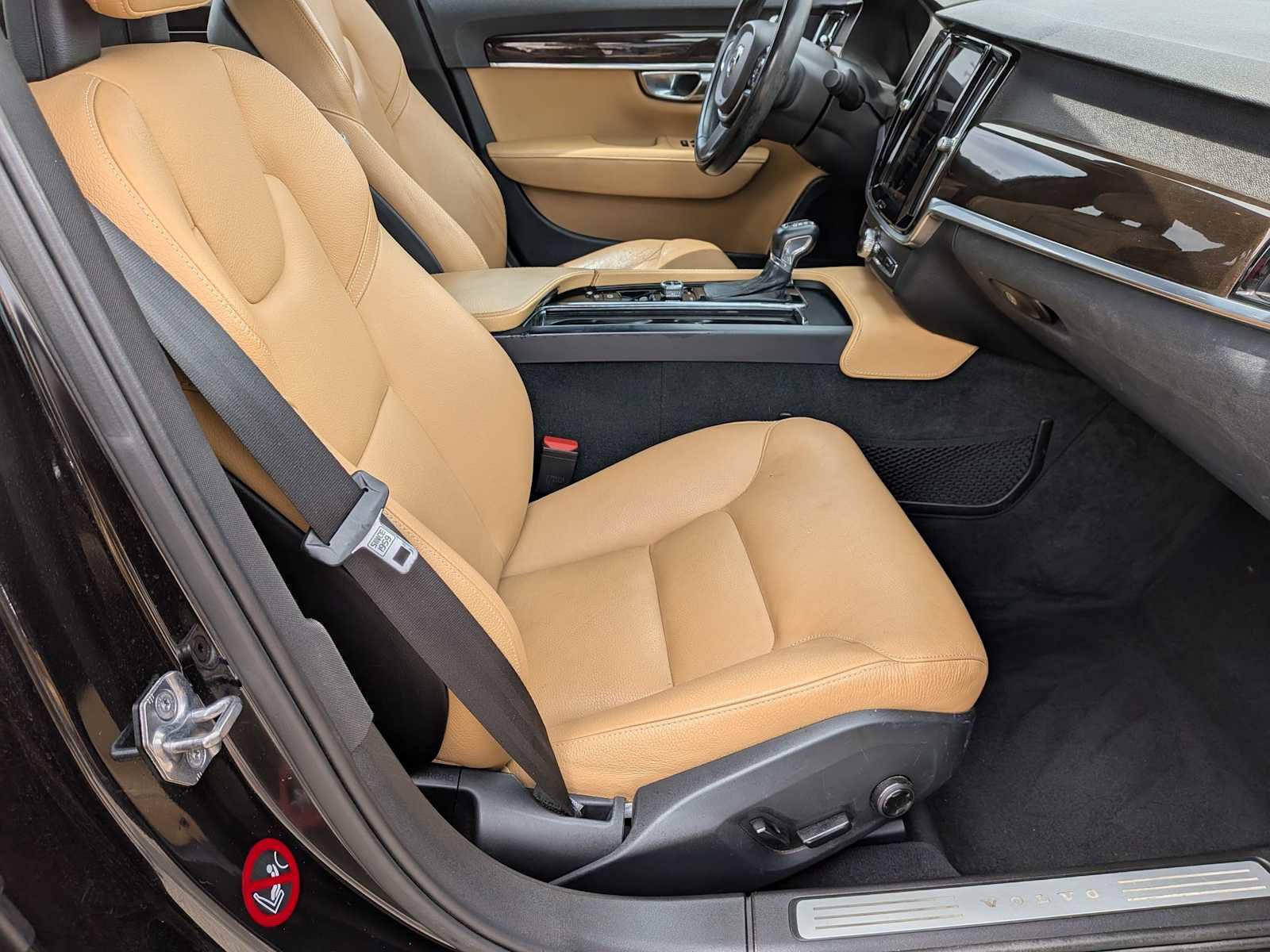 Used 2017 Volvo S90 T5 Momentum w/ Convenience Package FWD image 21