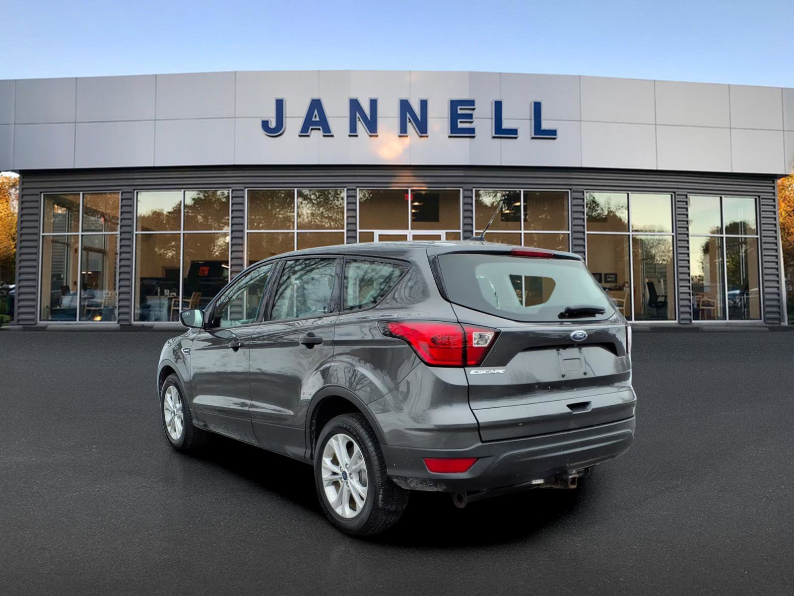 Used 2019 Ford Escape S image 7