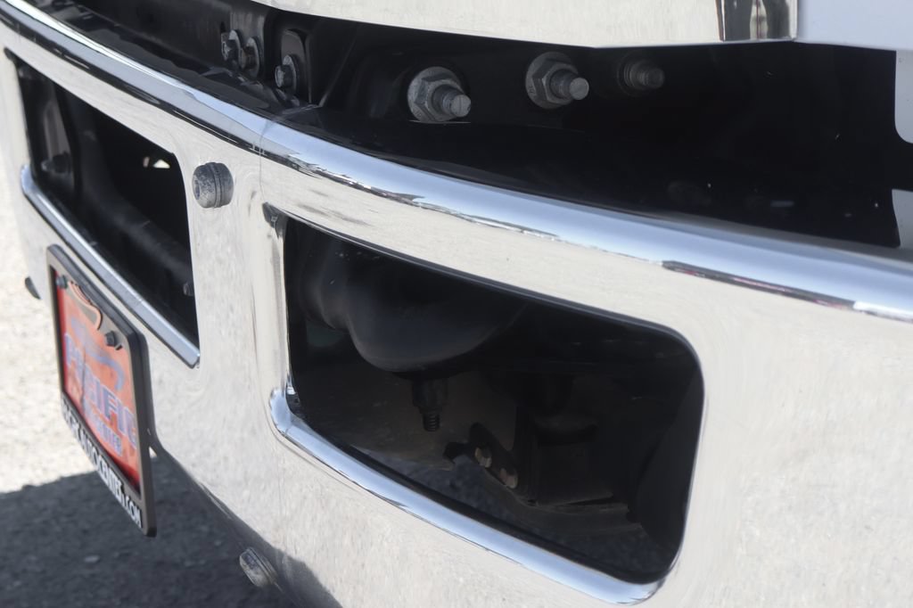 Used 2022 Ford F650 2WD Regular Cab Super Duty image 41