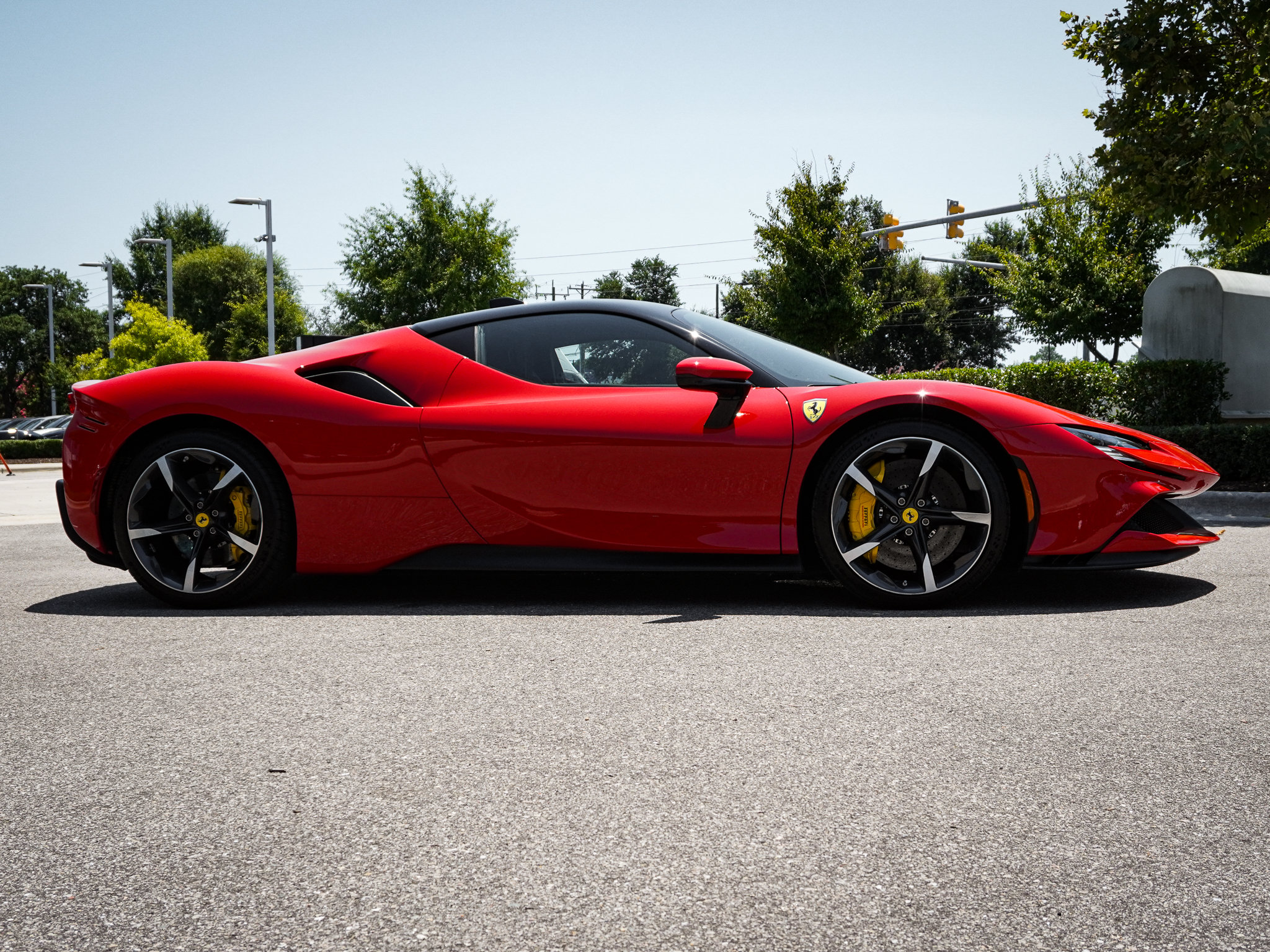 Used 2022 Ferrari SF90 Stradale AWD/4WD image 15