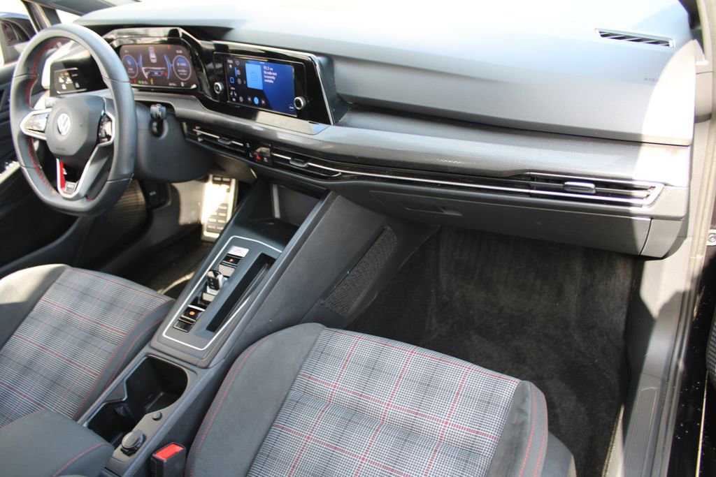 Certified 2022 Volkswagen GTI S image 25