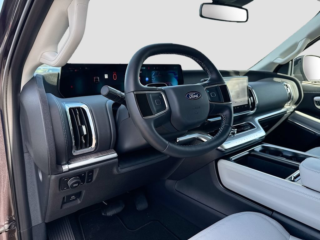 New 2026 Ford Expedition Max Platinum w/ Platinum Ultimate Package AWD/4WD image 9