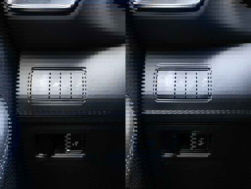 Used 2023 Hyundai Santa Fe SEL w/ Premium Package image 33