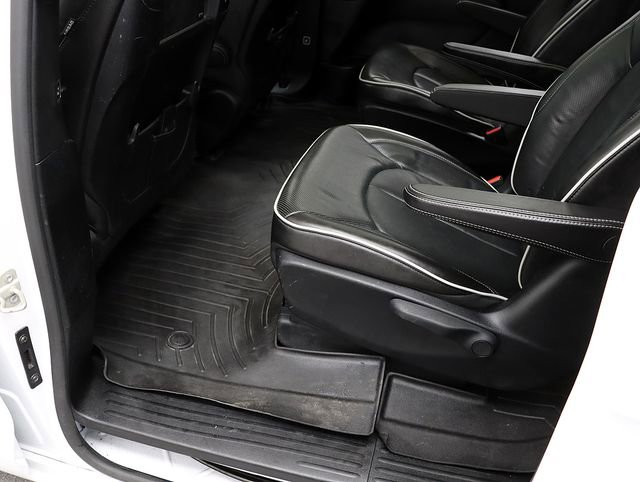 Used 2019 Chrysler Pacifica Limited w/ Advanced Safetytec Group image 31