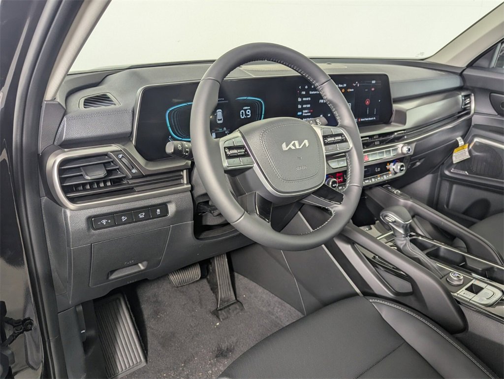New 2025 Kia Telluride S image 11