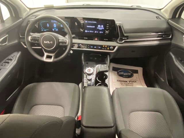 Used 2023 Kia Sportage LX image 9