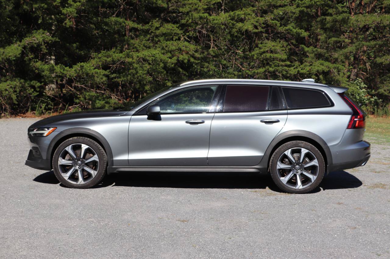 Used 2019 Volvo V60 T5 Cross Country AWD/4WD image 40