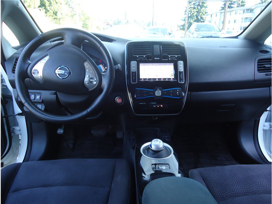 Used 2016 Nissan Leaf SV w/ Premium Package FWD image 21