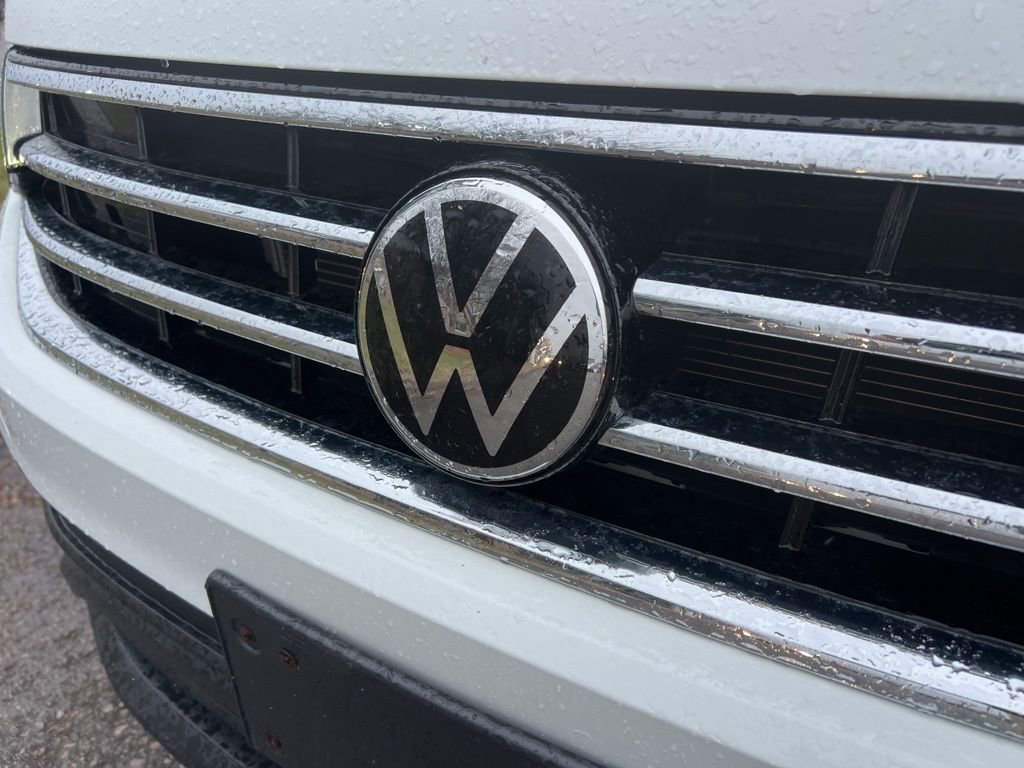Used 2022 Volkswagen Tiguan SE image 10