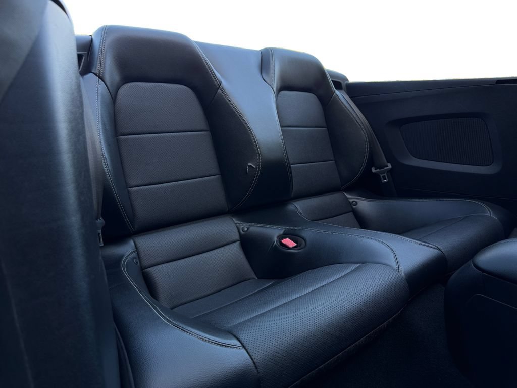 Used 2019 Ford Mustang Premium RWD image 18